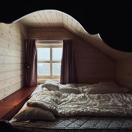 Cozy With Stunning Views In 度假居 于斯塔奥瑟特