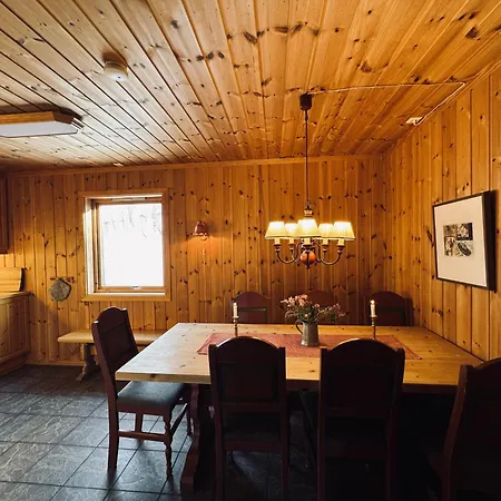 Cozy With Stunning Views In * 于斯塔奥瑟特